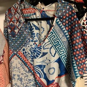 New! Gorgeous very light weight top